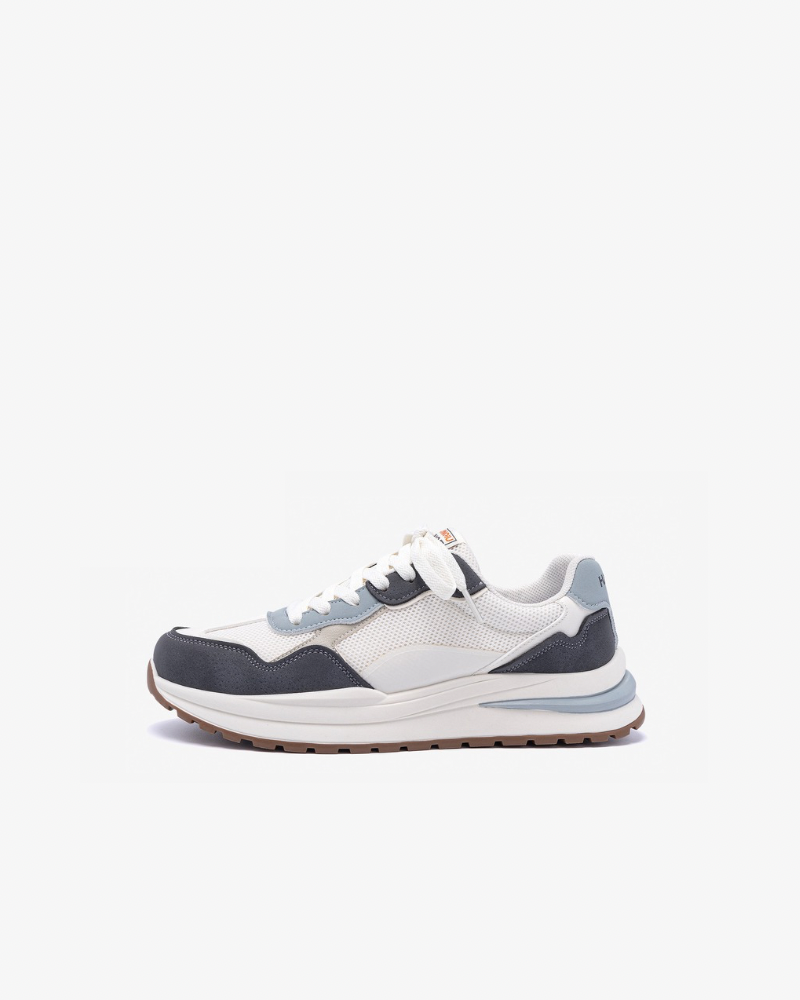 2002 Retro‑Runner Sneakers